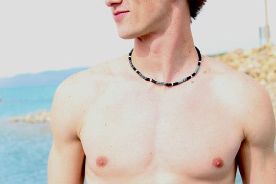 Coco shell necklace with dyed natural beads styled view
