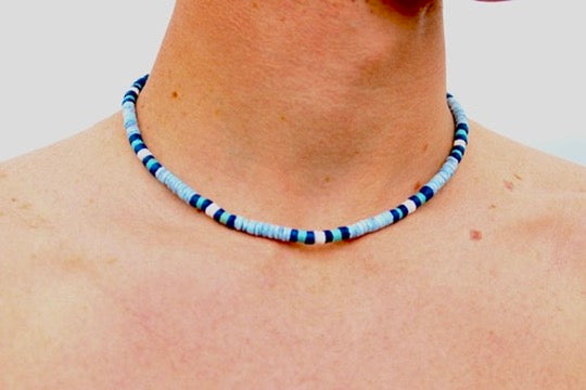 Coco shell necklace with dyed natural beads