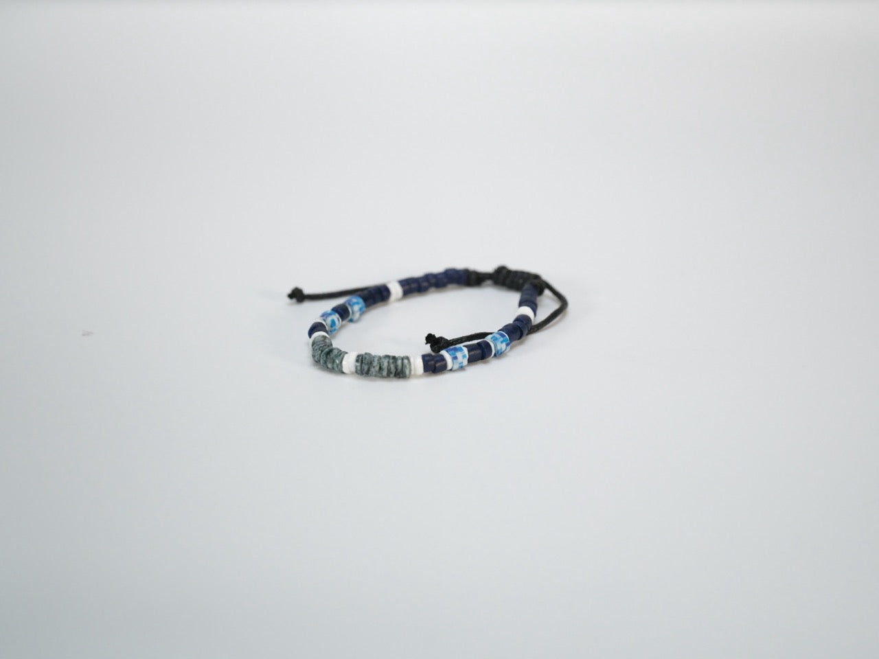 Coco shell bracelet with dyed bead accents alternate view